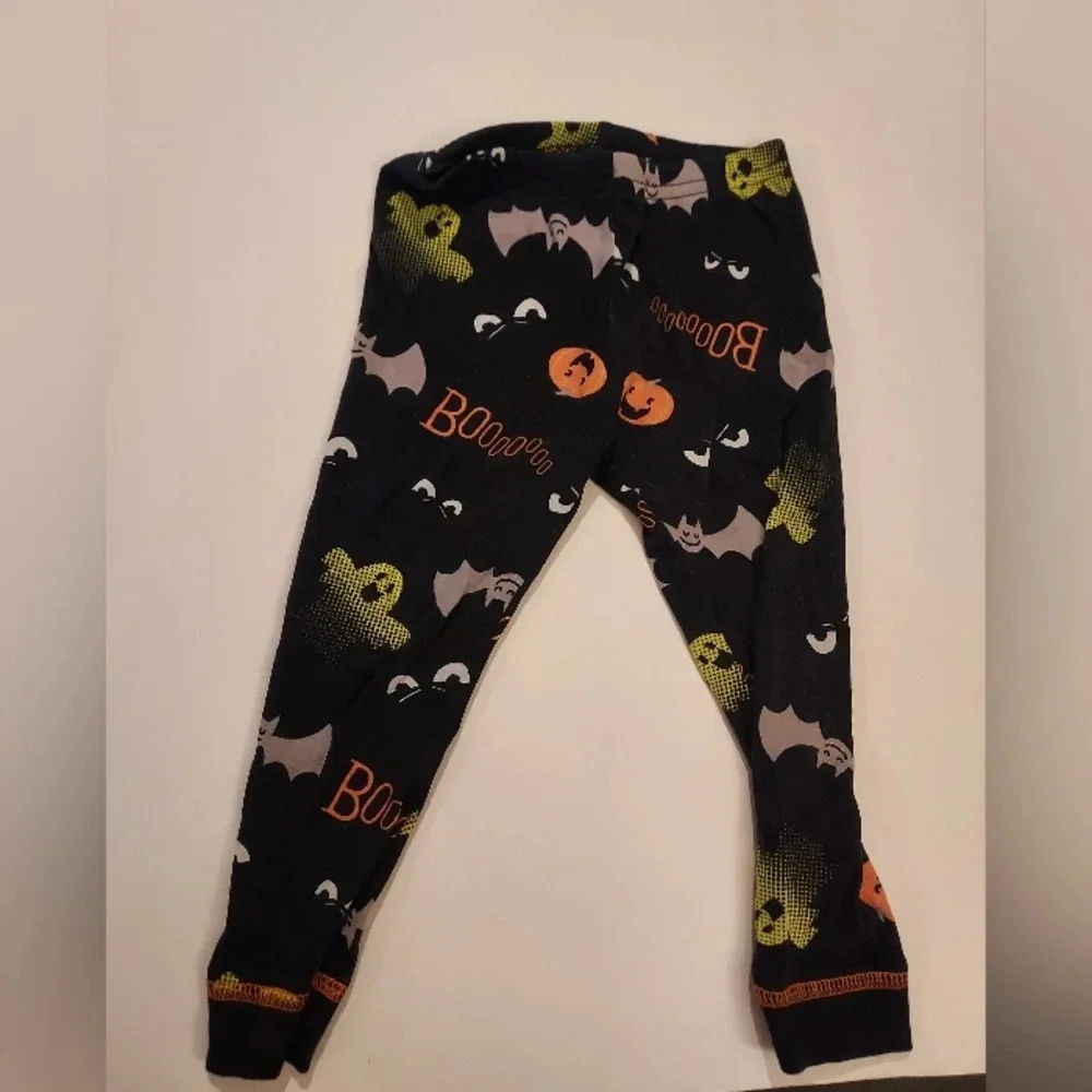 Lot of 2 Two Just One You by Carter's Halloween Pajama Sets in Size 2T